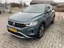 Volkswagen T-Roc 1.0 TSI Life Edition / Add. Cruise / Climate Controle / Telefoon / Navigatie / Carplay / Nieuwstaat