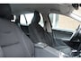 Volvo V60 1.5 T3 Polar+ 100% dealeronderhouden | Stoel-/ stuurwielverwarming | Verwarmde achterbank | Trekhaak | Cruise Control | Navigatie | Bluetooth Telefonie & Multimedia | Lichtmetalen Velgen | Climate Control