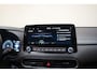 Hyundai Kona Electric EV Fashion 64 kWh 3 fase [ Trekhaak Navi Carplay / Android Adapt.cruise Krell Stoelverwarming ]