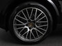 Porsche Cayenne Coupé 3.0 E-Hybrid 476pk Platinum Edition Leder Panorama dak Luchtvering Comfortstoelen Electrische Navigatie Climate Control Cruise control Lichtmetalen velgen Apple Carplay/ Android Auto
