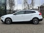 Volvo V40 Cross Country T3 Dynamicline | Panoramadak | H&K Audio | Stoelverw.