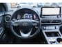 Hyundai Kona Electric 204pk EV Fashion 64 kWh | SoH 91% | Warmtepomp | Navigatie | Camera | PDC | Head-up