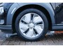 Hyundai Kona Electric 204pk EV Fashion 64 kWh | SoH 91% | Warmtepomp | Navigatie | Camera | PDC | Head-up