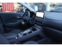 Hyundai Kona Electric 204pk EV Fashion 64 kWh | SoH 91% | Warmtepomp | Navigatie | Camera | PDC | Head-up