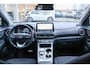 Hyundai Kona Electric 204pk EV Fashion 64 kWh | SoH 91% | Warmtepomp | Navigatie | Camera | PDC | Head-up