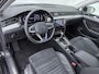 Volkswagen Passat 1.4 TSI PHEV GTE Business | Carplay | Camera | Parkeerhulp | Side Assist | ACC | Matrix LED | 17'' |