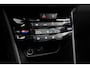 Peugeot 2008 1.2 PureTech Allure | Leder | Trekhaak | Panoramadak | Apple Carplay