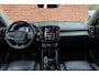 Volvo XC40 B4 Inscription | Trekhaak | Parkeercamera | Bumperdelen Gespoten in Onyx Black | Verwarmbare Voorstoelen & Stuurwiel | Apple Carplay/ Android Auto | Navigatie | Harman Kardon | All-Season banden