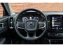 Volvo XC40 B4 Inscription | Trekhaak | Parkeercamera | Bumperdelen Gespoten in Onyx Black | Verwarmbare Voorstoelen & Stuurwiel | Apple Carplay/ Android Auto | Navigatie | Harman Kardon | All-Season banden