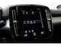 Volvo XC40 1.5 T2 Momentum | Verwarmbare voorruit | Parkeerassistent voor+achter | Climate control | Keyless | 18 inch Lichtmetalen velgen |