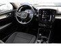 Volvo XC40 1.5 T2 Momentum | Verwarmbare voorruit | Parkeerassistent voor+achter | Climate control | Keyless | 18 inch Lichtmetalen velgen |