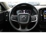 Volvo XC40 1.5 T2 Momentum | Verwarmbare voorruit | Parkeerassistent voor+achter | Climate control | Keyless | 18 inch Lichtmetalen velgen |