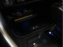 Toyota RAV4 2.5 Hybrid AWD Bi-Tone | Schuif - / kanteldak | Alarm klasse 3 | Trekgewicht 680 kg door Amerikaanse uitvoering |