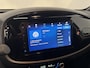 Toyota Aygo X 1.0 VVT-i Automaat Pulse Navigatie Apple Carplay/Android Auto Camera 17" Lichtmetalen Velgen Climate Control Adaptive Cruise Control Two Tone