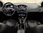 Ford Focus Wagon 1.0 Titanium Camera, Half leder, Navi, Keyless start, Stoelverwarming, Cruise control, A start stop, Lichtmetalen velgen