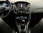 Ford Focus Wagon 1.0 Titanium Camera, Half leder, Navi, Keyless start, Stoelverwarming, Cruise control, A start stop, Lichtmetalen velgen