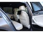 BMW 5-Serie M550i xDrive High Executive Vol | HUD | Schuifdak | B&W | Soft Close | Massage | Driv ass plus | Standkachel | 360 | DAB | Stoelventilatie | Elektr. trekhaak | Ambient Air | Stuurwielverwarming | Etc.