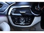 BMW 5-Serie M550i xDrive High Executive Vol | HUD | Schuifdak | B&W | Soft Close | Massage | Driv ass plus | Standkachel | 360 | DAB | Stoelventilatie | Elektr. trekhaak | Ambient Air | Stuurwielverwarming | Etc.