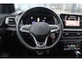 Volkswagen T-Cross 1.5 TSI R-Line Automaat/Navigatie/Virtual cockpit/Adaptive cruise control/Achteruitrijcamera/Parkeersensoren rondom/Apple carplay/Stoelverwarming/Climate control/IQ light/DAB/Draadloze telefoonlader.