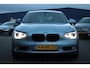 BMW 1-Serie 116i EDE Business Sport Clima/Cruise/Bi-Xenon/Leder/PDC/Navi/Bluetooth/RadioCD.AUX.USB/17"LM/Trekhaak/Isofix/APK7-2026
