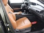 Lexus UX 250h Luxury Line | Elektrisch schuif/kanteldak | Navigatie | Lederen bekleding |