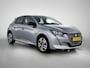 Peugeot 208 Allure 100pk Automaat | Navigatie | Achteruitrijcamera | Climate Control | Cruise Control | Parkeersensoren | Apple Carplay / Android Auto | Armsteun | Led koplampen | Elektrisch inklapbare spiegels | Automatisch dimlicht | Regensensor | Bluetooth | Donker getint glas | 16" lichtmetalen velgen |