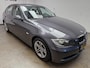BMW 3-Serie 320i Business Line AUTOMAAT ! GARANTIE ! NIEUWE APK !