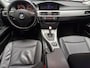 BMW 3-Serie 320i Business Line AUTOMAAT ! GARANTIE ! NIEUWE APK !