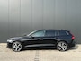 Volvo V60 T6 Plug-in hybrid AWD Ultra Dark | Panoramadak | Trekhaak | 360 Camera | Head-up Display | Leder | Stoel en stuurwielverwarming | Adaptieve Cruise control |