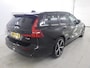 Volvo V60 2.0 T6 Plug-in hybrid AWD Ultra Dark | Panoramadak | Trekhaak | 360 Camera | Head-up Display | Leder | Stoel en stuurwielverwarming | Adaptieve Cruise control |