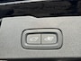 Volvo V60 T6 Plug-in hybrid AWD Ultra Dark | Panoramadak | Trekhaak | 360 Camera | Head-up Display | Leder | Stoel en stuurwielverwarming | Adaptieve Cruise control |