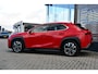 Lexus UX 250h Preference Line Automaat 184pk | Trekhaak | Dodehoekdetectie | Parkeersensoren | Apple Carplay/Android Auto |