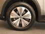 Mercedes-Benz EQB 250 Business Line 67 kWh - ELEKTRISCHE ACHTERKLEP - KEYLESS ENTRY/ START - 18 INCH LICHT METALEN VELGEN - NAVIGATIE - APPLE CARPLAY/ ANDROID AUTO - VOORSTOELEN VERWARMD - LAGE KILOMETERSTAND - ACHTERBANK VERSCHUIFBAAR