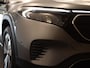 Mercedes-Benz EQB 250 Business Line 67 kWh - ELEKTRISCHE ACHTERKLEP - KEYLESS ENTRY/ START - 18 INCH LICHT METALEN VELGEN - NAVIGATIE - APPLE CARPLAY/ ANDROID AUTO - VOORSTOELEN VERWARMD - LAGE KILOMETERSTAND - ACHTERBANK VERSCHUIFBAAR
