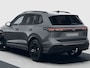 Volkswagen Tiguan R-Line Edition 1.5 eHybrid 200 kW / 272 PK SUV 6 v | Trekhaak | 360 Camera | Panorama | Head Up | Black Style | LED Matrix | Travel Assist | Stuur en Stoelverwarming | 20 inch |