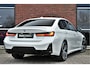 BMW 3-Serie 330d M-Sport Pro Pano H/K HUD El-zetels Parelmoer-wit!