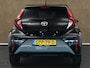 Toyota Aygo X 1.0 VVT-i S-CVT Premium - ORIGINEEL NEDERLANDSE AUTO- AFKOMSTIG VAN 1E EIGENAAR - NAVIGATIE - PARKEERSENSOREN  VOOR EN ACHTER - VOORSTOELEN VERWARMD - KEYLESS ENTRY / START - HALF LEDEREN BEKLEDING - 18 INCH LICHT METALEN VELGEN - CAMERA - CLIMATE CONTROL