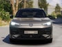 Volkswagen T-Roc R-Line First Edition 1.5 eTSI 110 kW / 150 PK SUV | Panoramadak | Trekhaak | Matrix LED | Harman Kardon | Navigatie | Elektrische Klep |