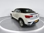 Volkswagen T-Roc Cabrio 1.5 TSI 150pk DSG Style · Apple/Android Car Play · Stoelverwarming · Alarm · Navigatie · P-Sensoren · 17'' Inch ·