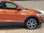 Volkswagen T-Cross 1.0 TSI Style 115pk DSG | Carplay | 18" | Camera | Digitaal cockpit | ACC | Dode hoek | 100% Volkswagen dealer onderhouden!