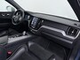Volvo XC60 2.0 T8 Twin Engine AWD R-Design Luchtvering/Panodak/Trekhaak etc.