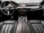 BMW X5 xDrive40e iPerformance M Sport High Executive 313Pk Automaat (PANORAMADAK, M PAKKET, GROOT NAVI, HEAD-UP DISPLAY, COMFORT ZETELS, HARMAN/KARDON, SFEERVERLICHTING, CAMERA, ELEK ACHTERKLEP, NIEUWSTAAT)