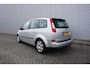 Ford C-Max Focus 1.6-16V Trend Airco / Elektr. ramen / Cruise / Parkeersens. / Trekhaak / NAP