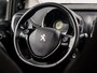 Peugeot 108 1.0 e-VTi Black Sport (5 DEURS, AIRCO, BLUETOOTH, GETINT GLAS, SPORTSTOELEN, MULTIFUNCTIONEEL STUURWIEL, NIEUWE APK, NIEUWSTAAT)