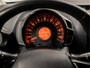 Peugeot 108 1.0 e-VTi Black Sport (5 DEURS, AIRCO, BLUETOOTH, GETINT GLAS, SPORTSTOELEN, MULTIFUNCTIONEEL STUURWIEL, NIEUWE APK, NIEUWSTAAT)