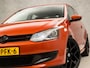 Volkswagen Polo 1.2 TSI Sportline (APPLE CARPLAY, AIRCO, CRUISE, LM VELGEN, SPORTSTOELEN, ARMSTEUN, NIEUWSTAAT)