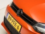 Volkswagen Polo 1.2 TSI Sportline (APPLE CARPLAY, AIRCO, CRUISE, LM VELGEN, SPORTSTOELEN, ARMSTEUN, NIEUWSTAAT)