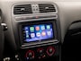 Volkswagen Polo 1.2 TSI Sportline (APPLE CARPLAY, AIRCO, CRUISE, LM VELGEN, SPORTSTOELEN, ARMSTEUN, NIEUWSTAAT)