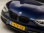 BMW 1-Serie 118i Business Sport 170Pk (APPLE CARPLAY, CLIMATE, STOELVERWARMING, ZWART HEMEL, GETINT GLAS, SPORTSTOELEN, CRUISE, XENON, PARKEERSENSOREN, NIEUWE APK, ARMSTEUN, NIEUWSTAAT)