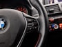 BMW 1-Serie 118i Business Sport 170Pk (APPLE CARPLAY, CLIMATE, STOELVERWARMING, ZWART HEMEL, GETINT GLAS, SPORTSTOELEN, CRUISE, XENON, PARKEERSENSOREN, NIEUWE APK, ARMSTEUN, NIEUWSTAAT)